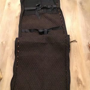 Vera Bradley Garmet Bag